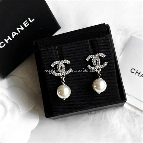 how much are chanel pearl earrings|signature chanel earrings.